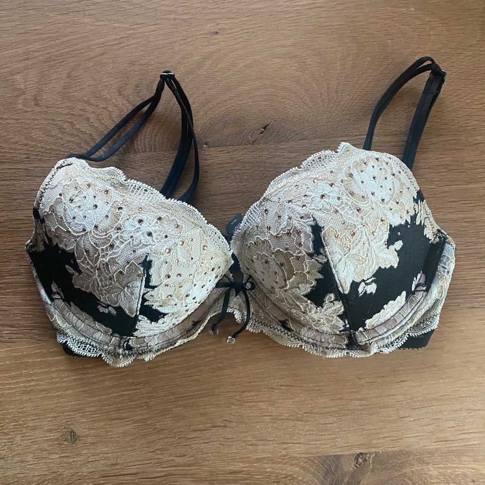 Victoria’s Secret Very Sexy Push-up Bra